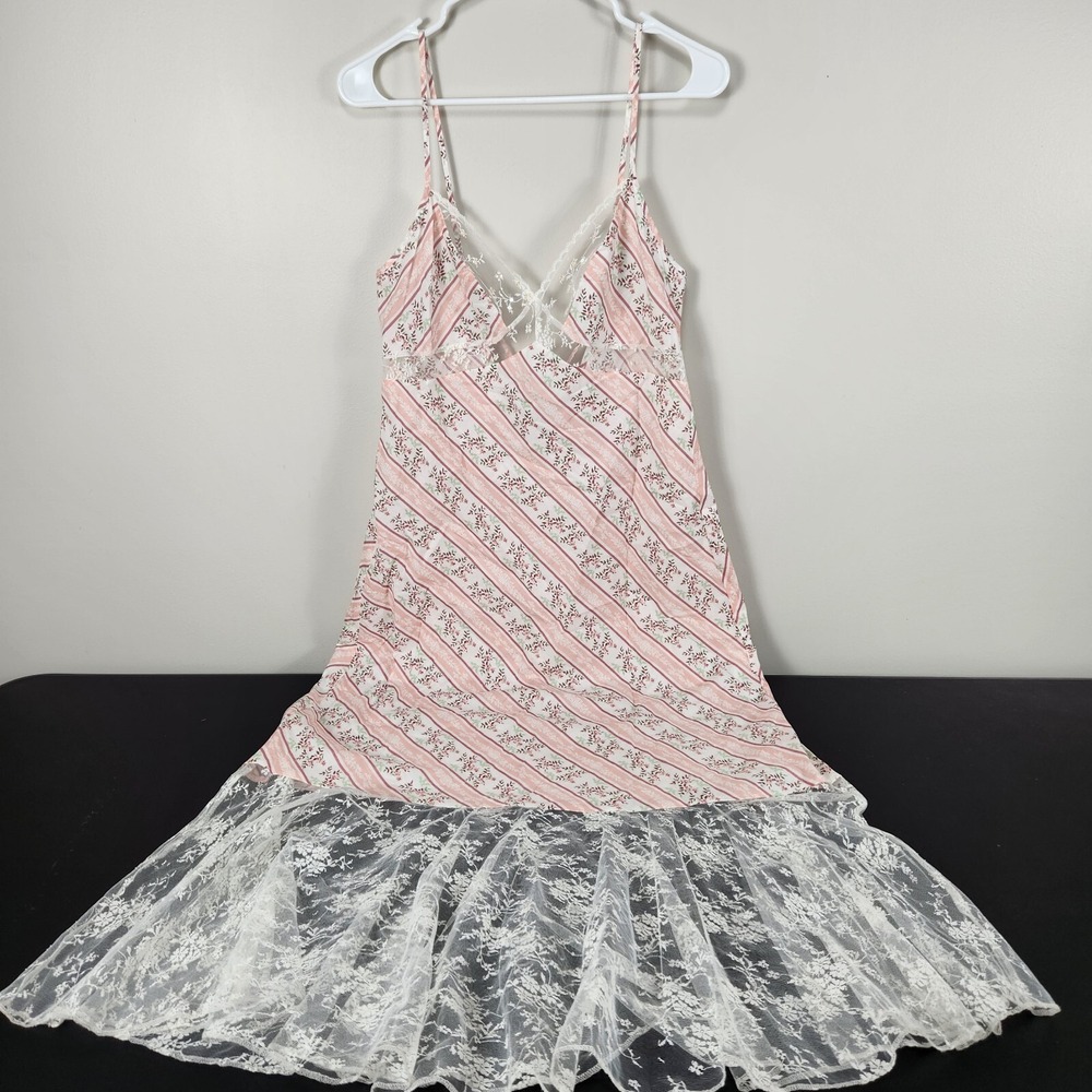 Victoria's Secret Y2K Vintage Long Floral Lace M Slip Style Fairy Whimsical